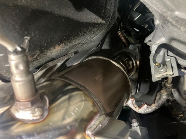 フェアレディZ Z34 HKSキャタライザー＆藤壺EXマニを取り付け