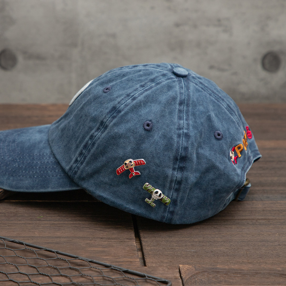 GBL】となりのトトロ デザインピンバッジ マックロクロスケ | どんぐり