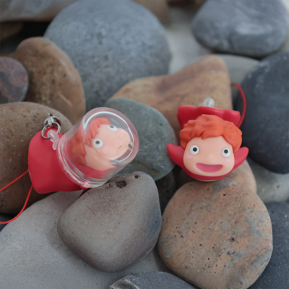 崖の上のポニョ ソフビホルダー 瓶にすっぽりポニョ | どんぐり共和国