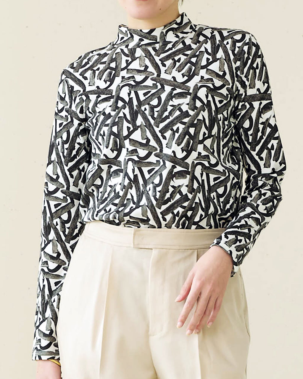 超長綿・ハイネック／総柄/DoCLASSE