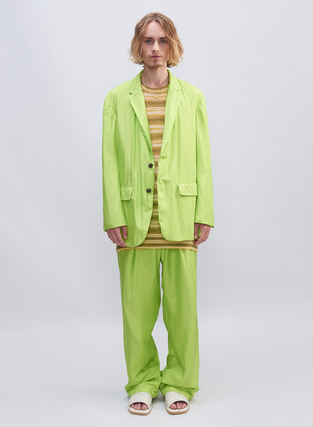 SS 22 メンズを表示 | Dries Van Noten