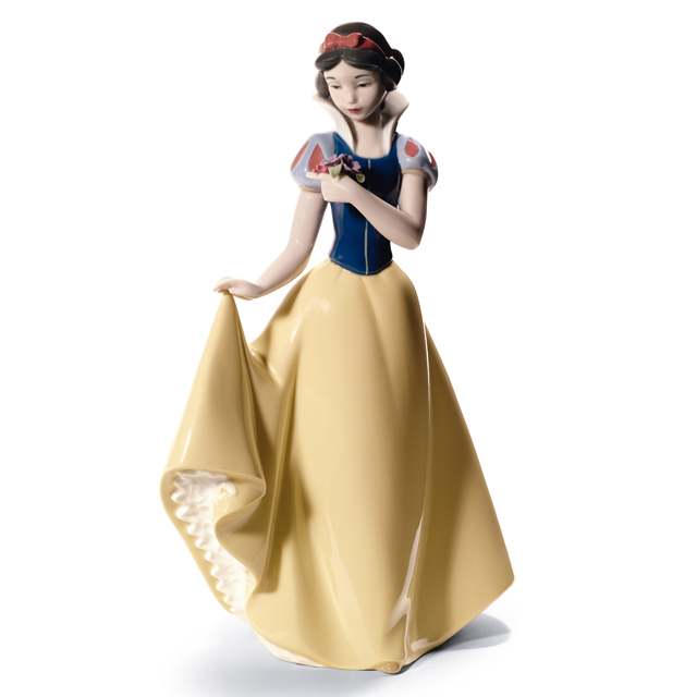 スペイン生まれの精巧で愛らしい磁器人形「リヤドロ」からディズニー