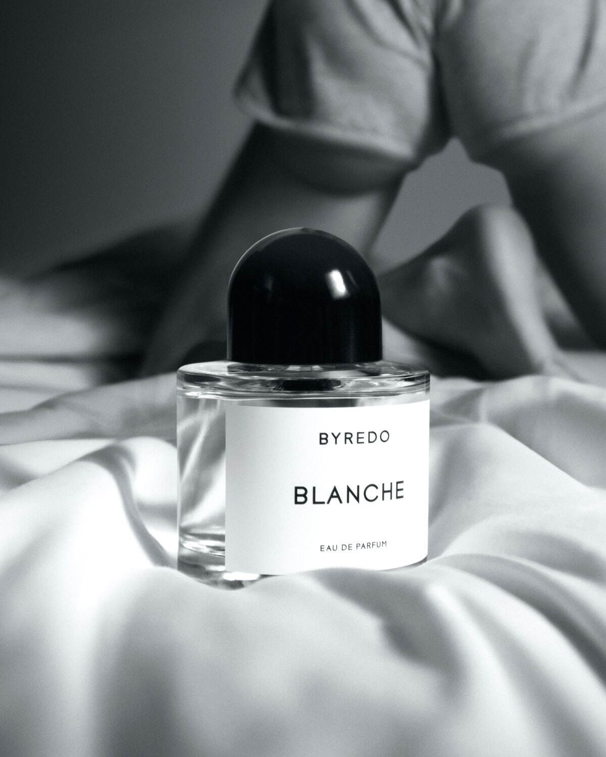 バイレードの人気香水「ブランシュ」がより濃密に、“まるで洗い立て