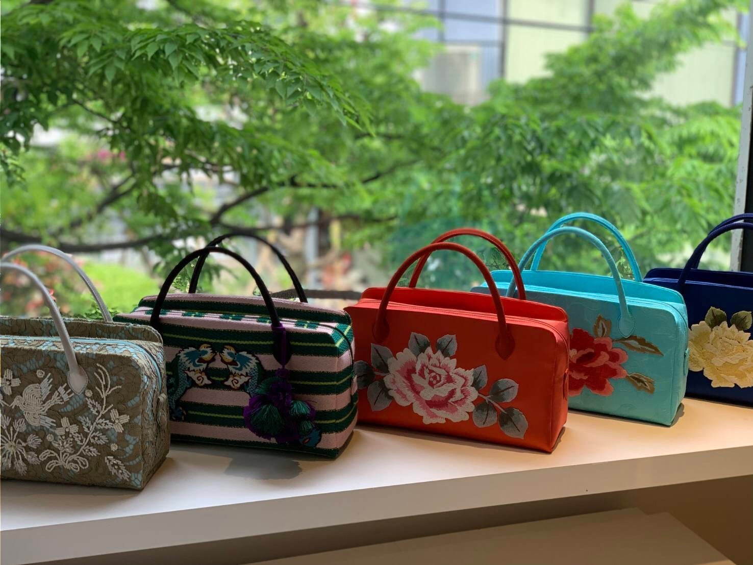 ケイタマルヤマの新作「利休バッグ」、アーカイブ地＆立体フラワー刺繍