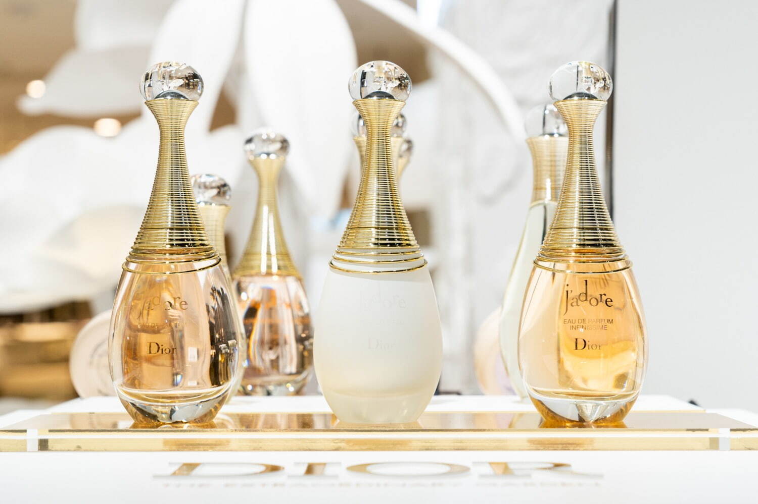 ディオール「ジャドール」“花と水から生まれた”新フレグランス、伊勢丹