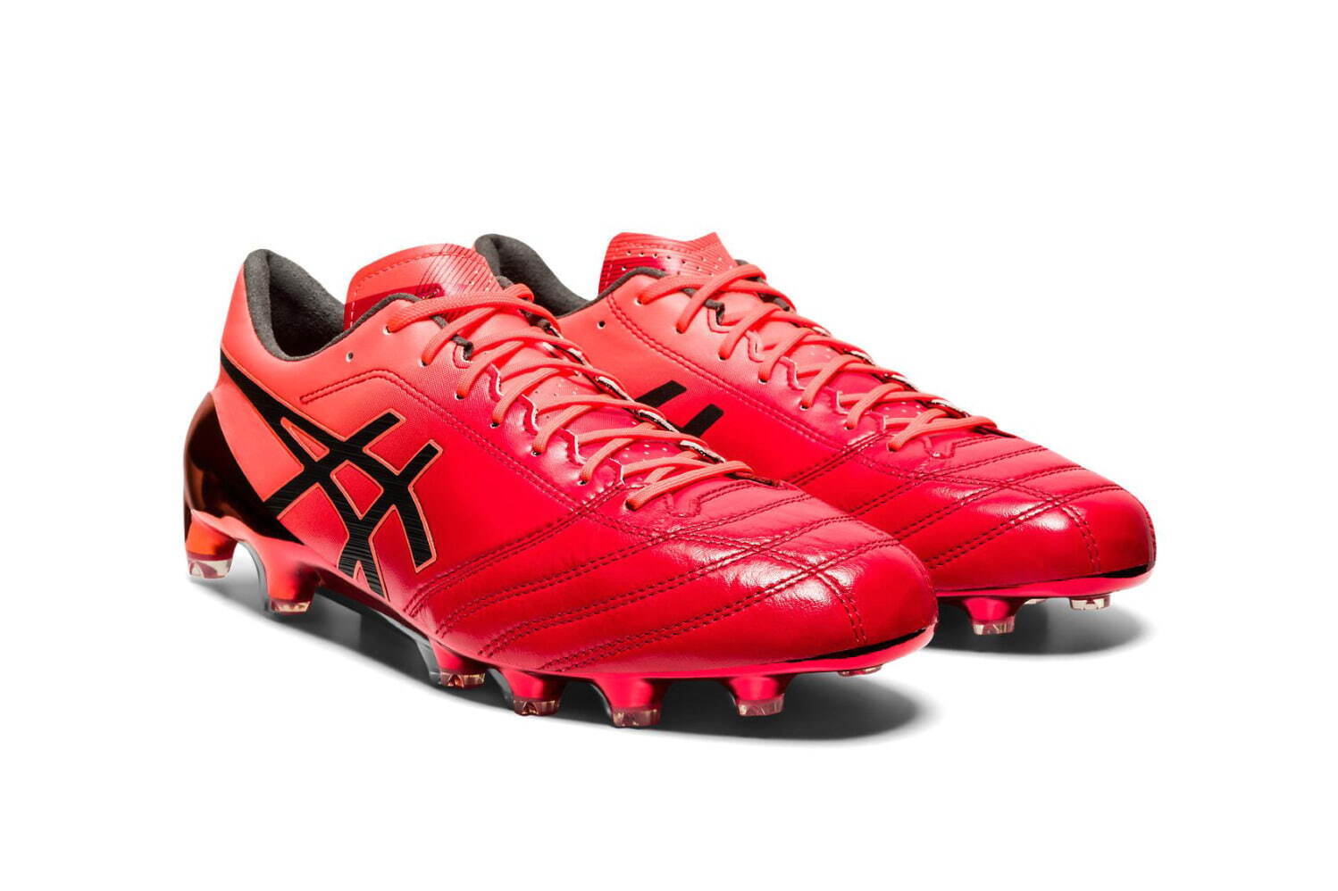 アシックスから“サンライズレッド”の競技用シューズ、バスケットボール