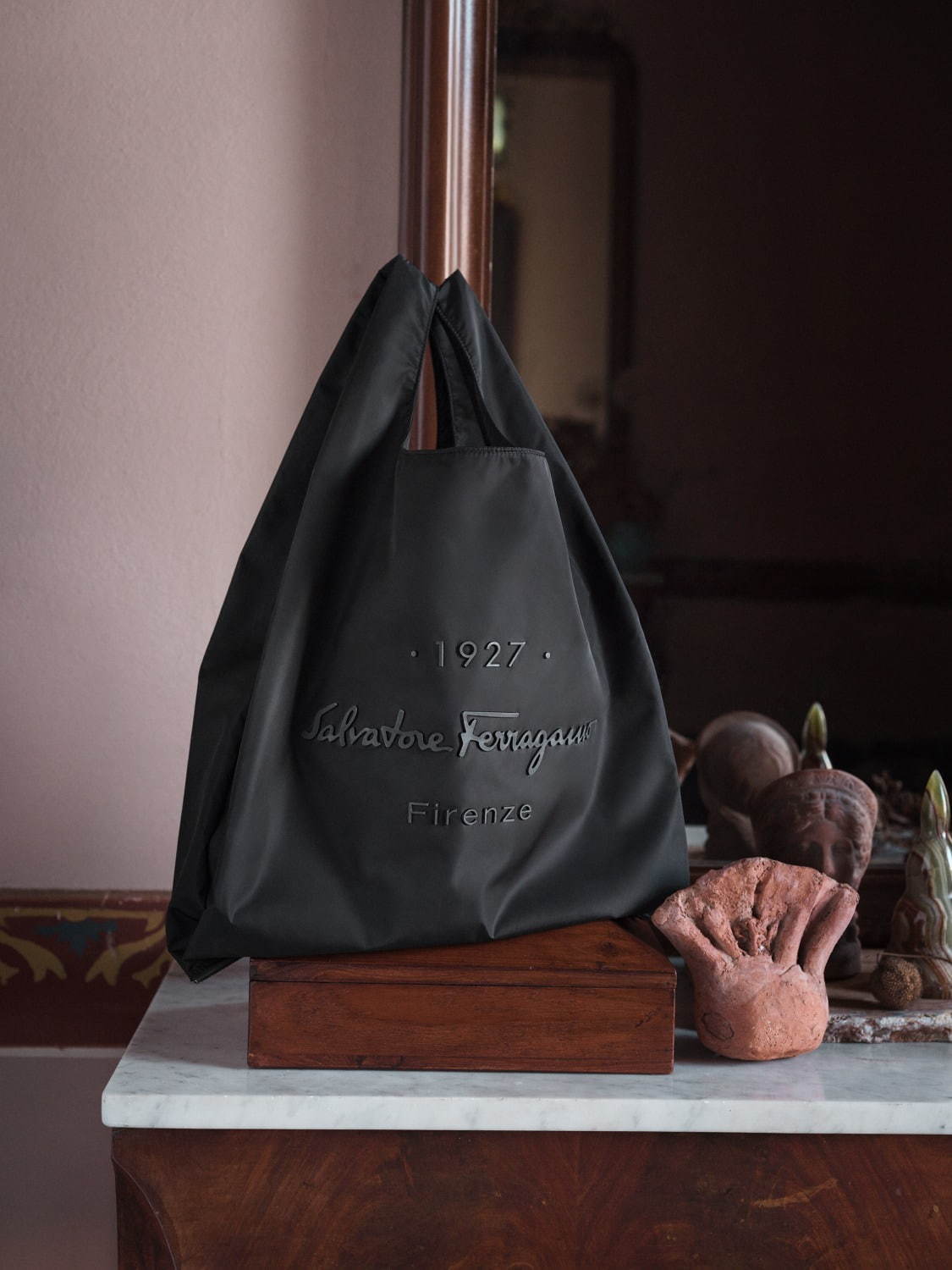 サルヴァトーレ フェラガモ新メンズライン「トルナブオーニ 1927