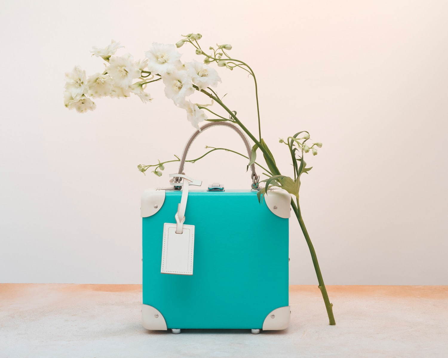 グローブ・トロッターの人気ミニトランク「ザ・ロンドン・スクエア