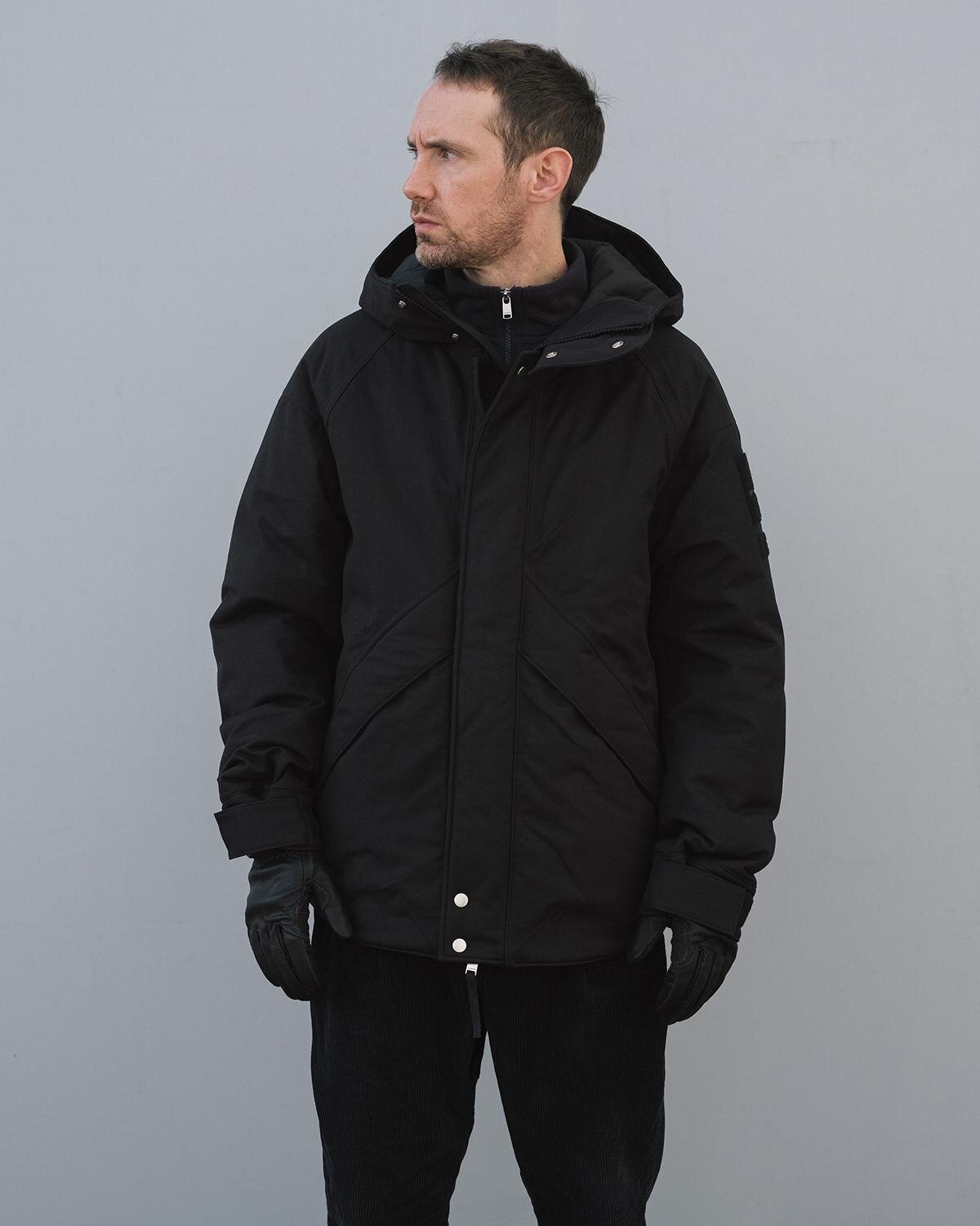 ノンネイティブ×ワイルドシングス、軽くあたたかな2層生地の中綿