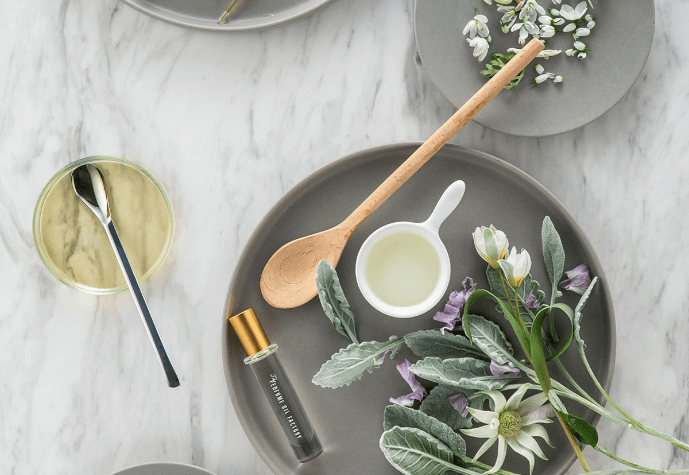 香りが続くオイル香水専門店「パフュームオイルファクトリー」おすすめ