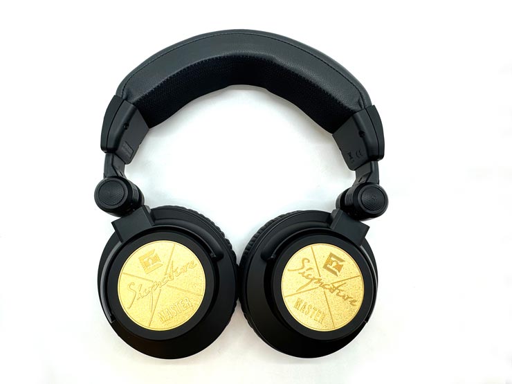 ULTRASONE Signature MASTER MkII レビュー | バランス接続対応と装着