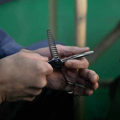 ダマスカス鋼の歴史と技術 - 理美容鋏「景雲 KEIUN」