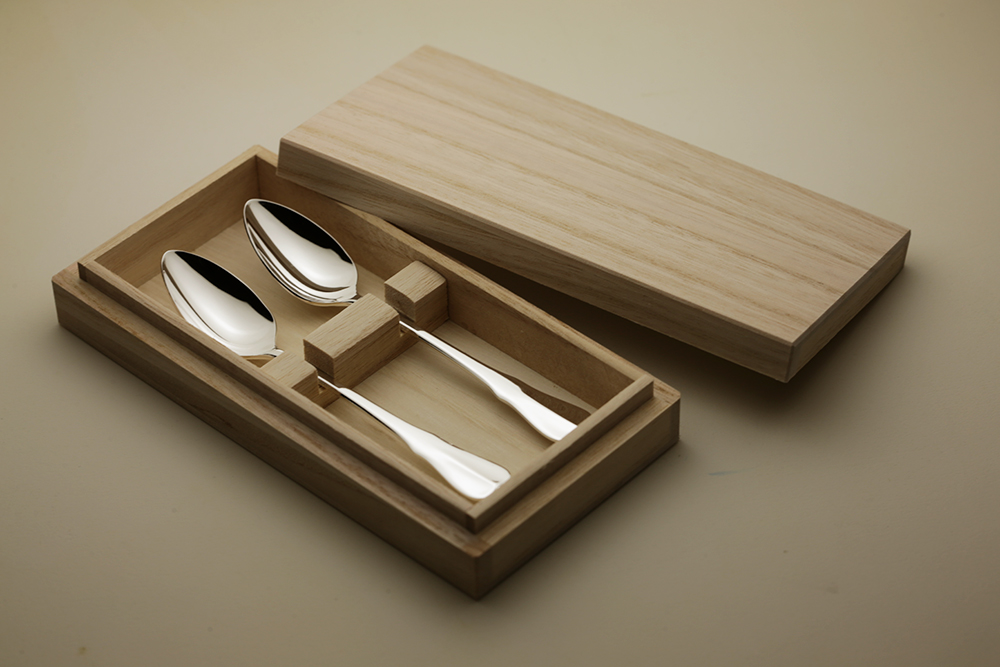 宮内庁御用達】銀食器 最上級の素材を惜しみなく使用した重厚感溢れる