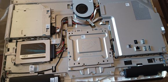 A Little Bit: DELL Inspiron 22 3264 のメモリー増設・SSD化