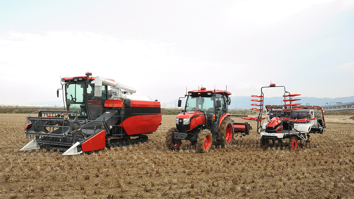 トラクタ・田植機・コンバインの3機種で自動運転を初公開 | 年別