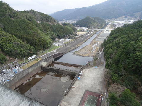 早明浦ダム（歩鉄の達人）
