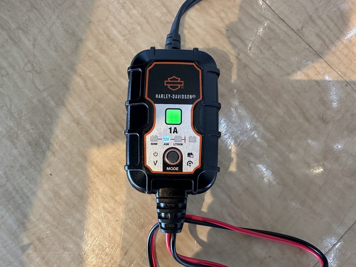 ハーレーに必須なバッテリーチャージャー – ハーレーダビッドソン宮崎