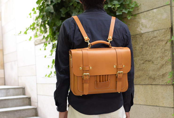 ヨーロッパのスクールバッグを思わせる本革の3wayバッグ / 革鞄のHERZ