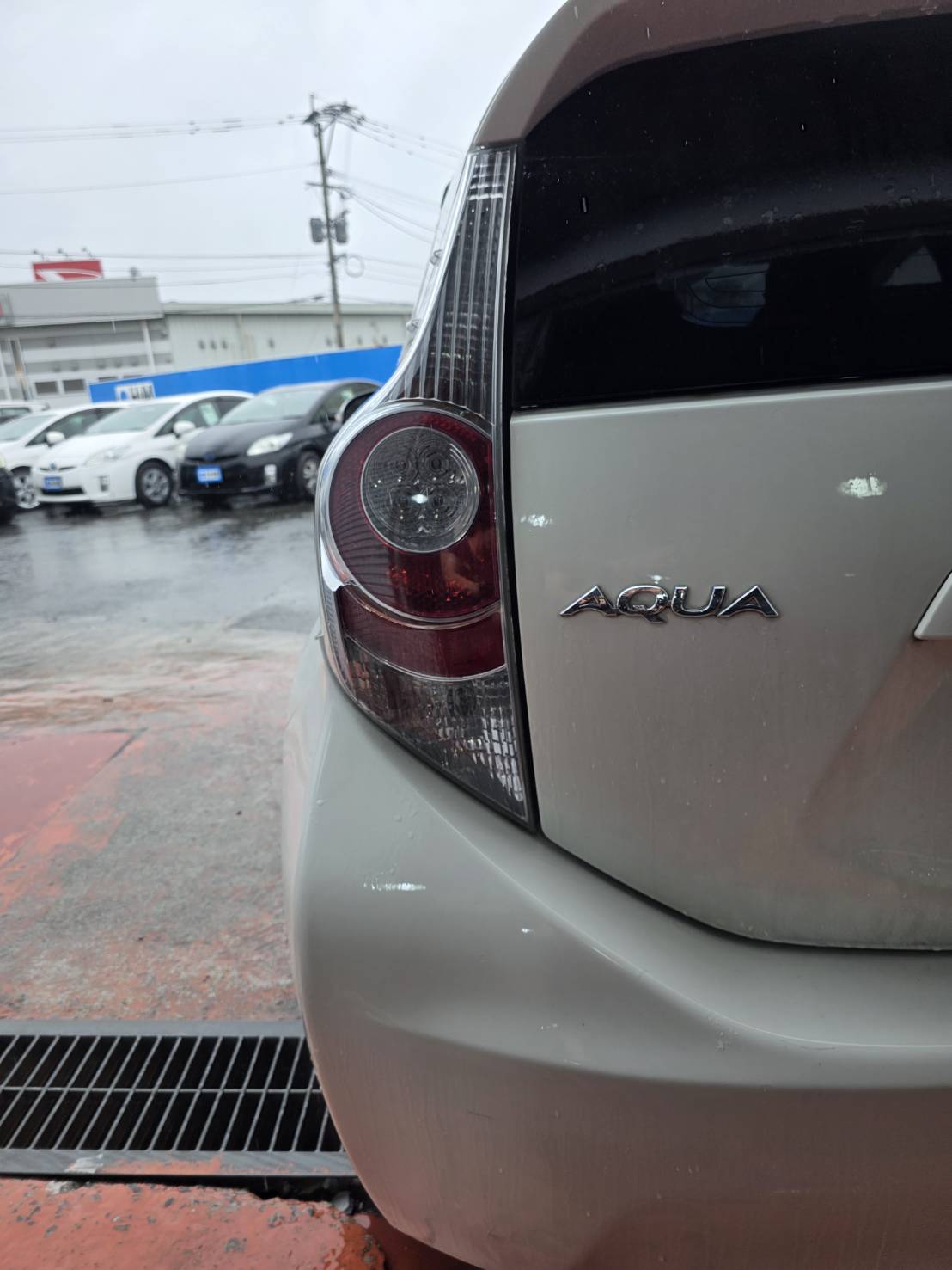 福岡】10 アクア 前期型 ハイブリッドバッテリー修理依頼｜会社ブログ