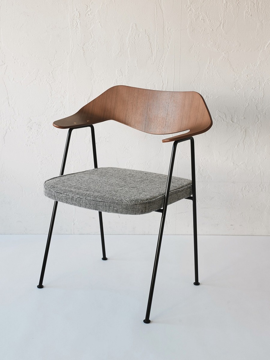 CASE 675 チェア | インテリアショップ Life