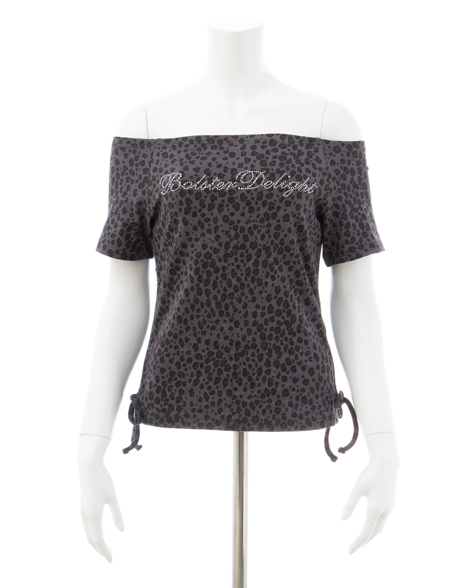 ラインストーンロゴサイドギャザーオフショルリブトップス｜INGNI