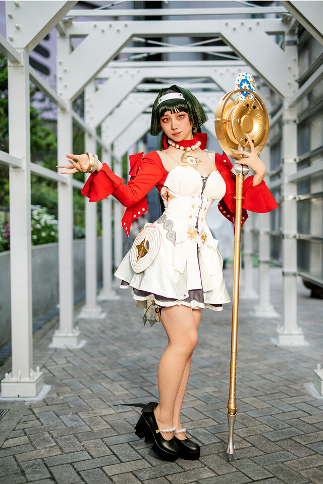 コスプレ】健康的な小麦肌に抜群のスタイル！『ゼンゼロ』の歌姫