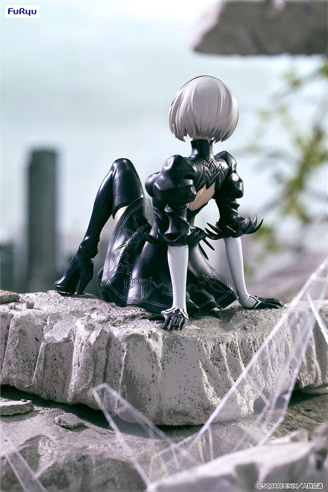 美しい座りポーズで魅せる脚…！「NieR:Automata Ver1.1a」より「2B」の