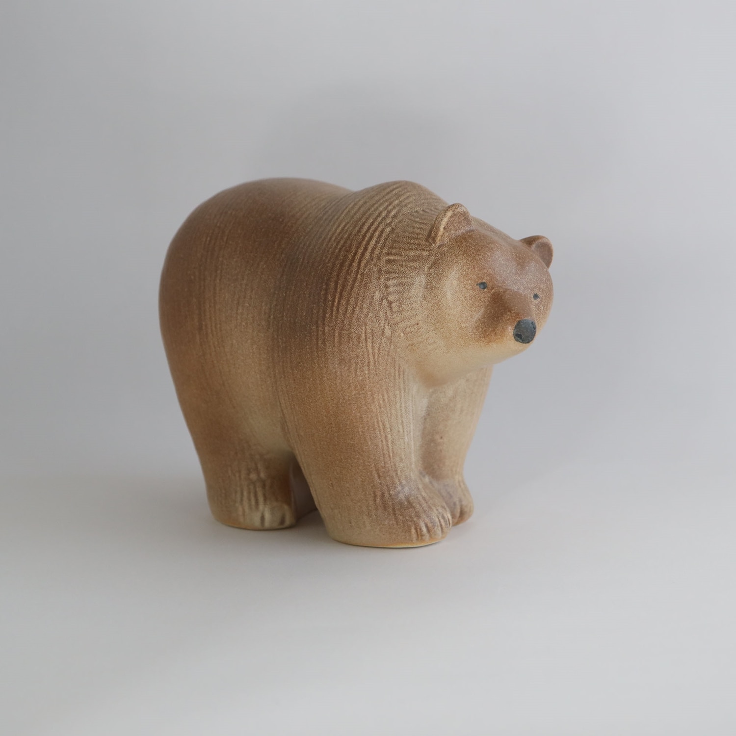 定番品】Lisa Larson Bear Large｜入荷待ち商品｜IDEE SHOP Online