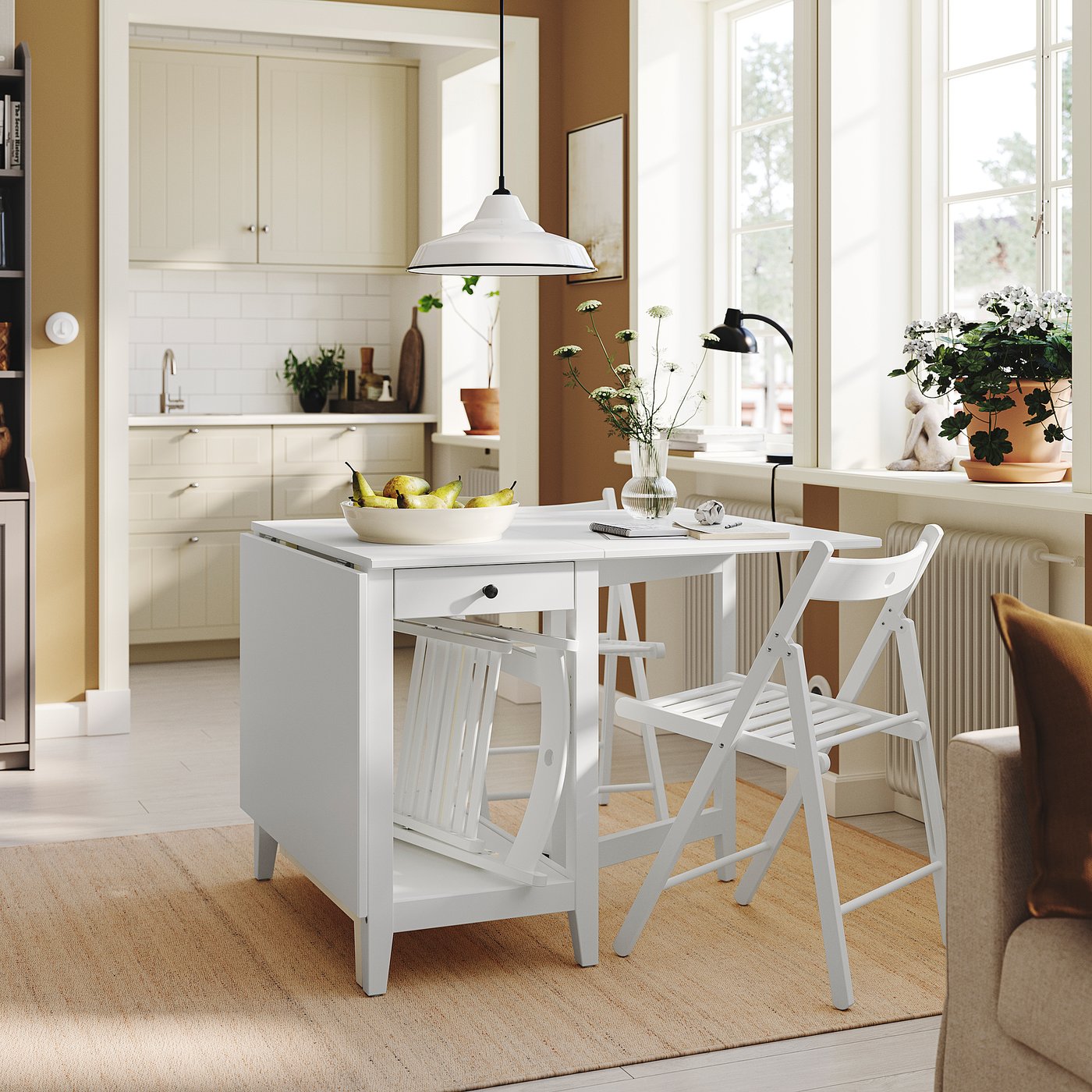 NÄSINGE ネースィンゲ / FRÖSVI フロースヴィ テーブル＆チェア2脚