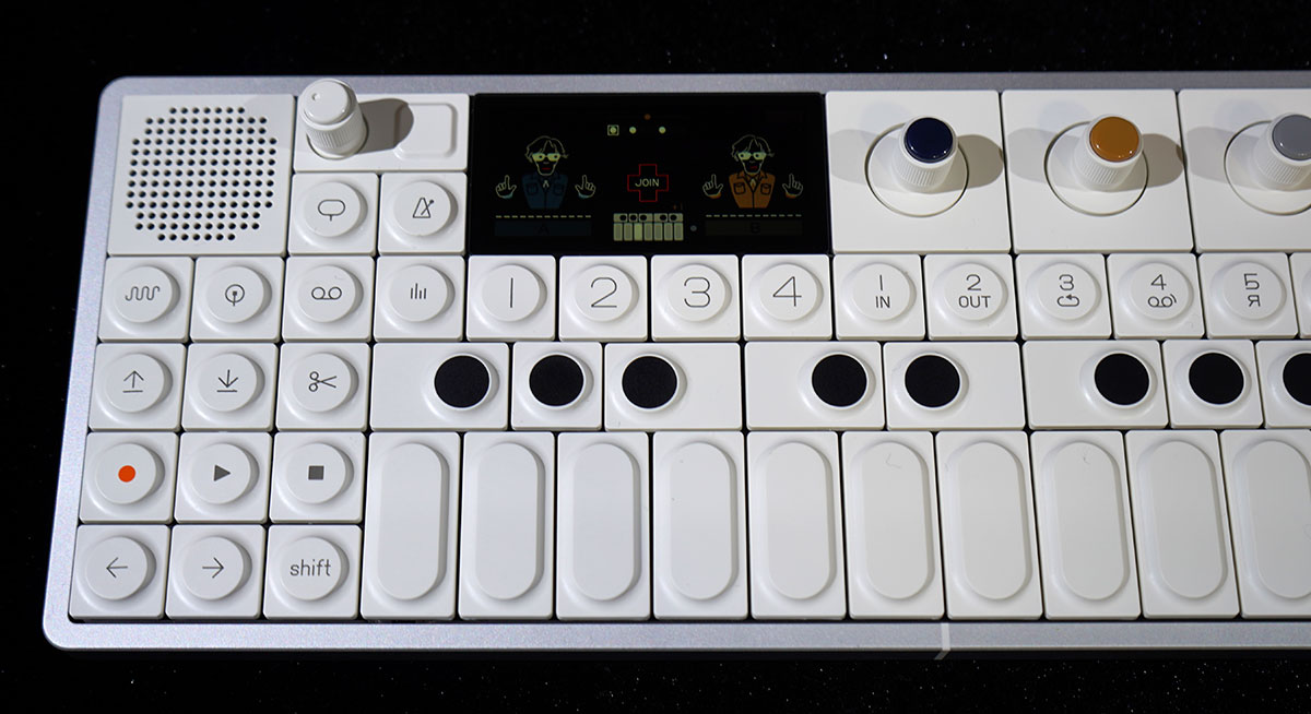 新製品レビュー】話題のteenage engineering OP-1 field！触ってきまし