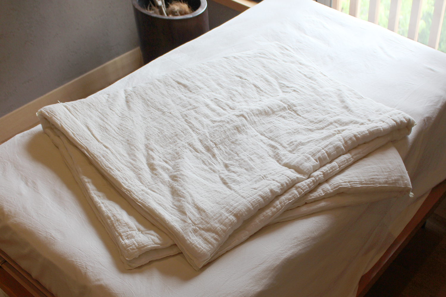 羽毛布団など布団(ふとん)の専門店 | 株式会社石田屋