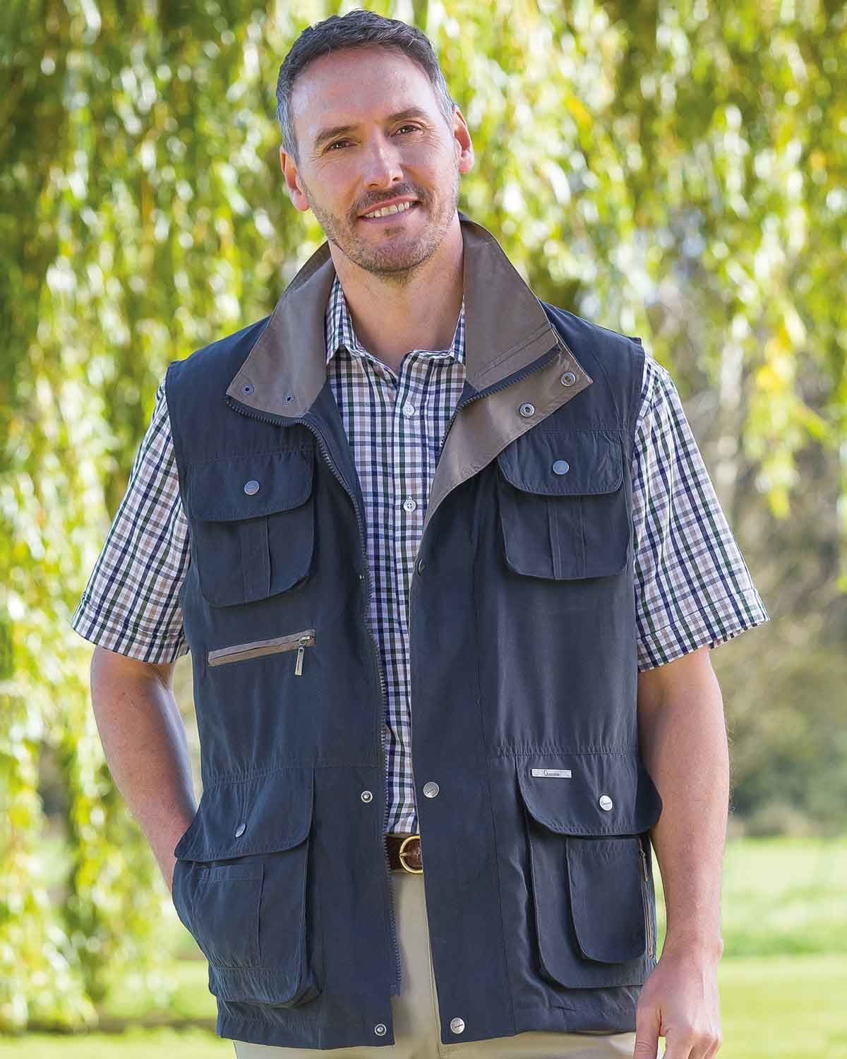 Farnham Zip Up Mens Navy Gilet | James Meade