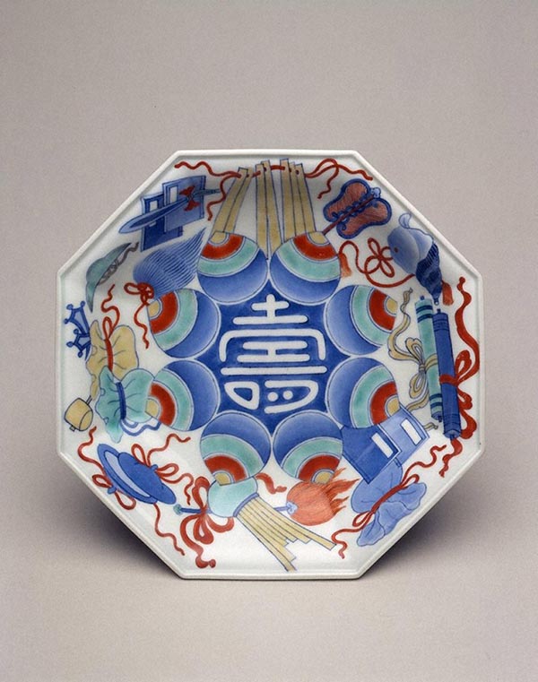 粉彩団蝶文碗｜展示中の日本・東洋のやきもの｜コレクション｜岡田美術館