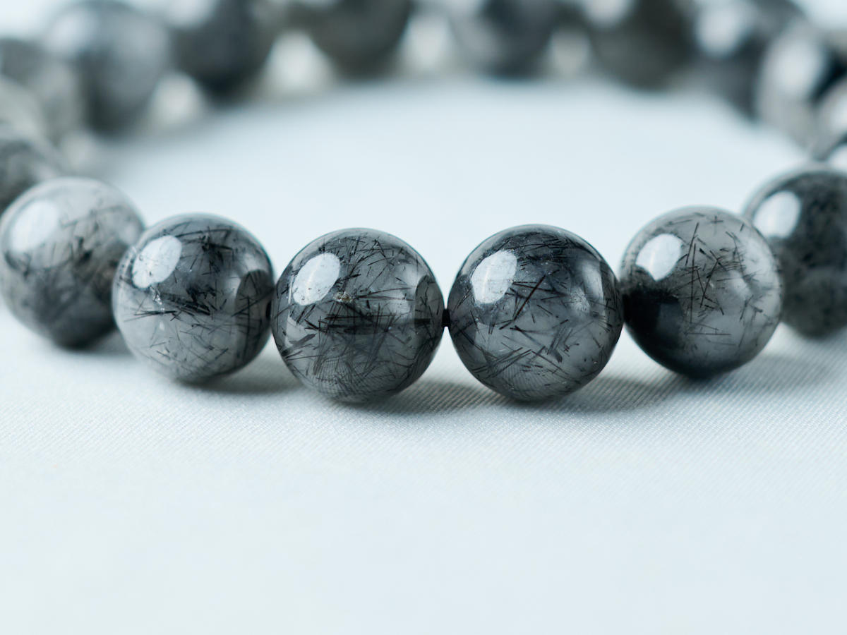 ブラックトルマリン入り水晶・ブレスレット（約12mm玉）［No.2