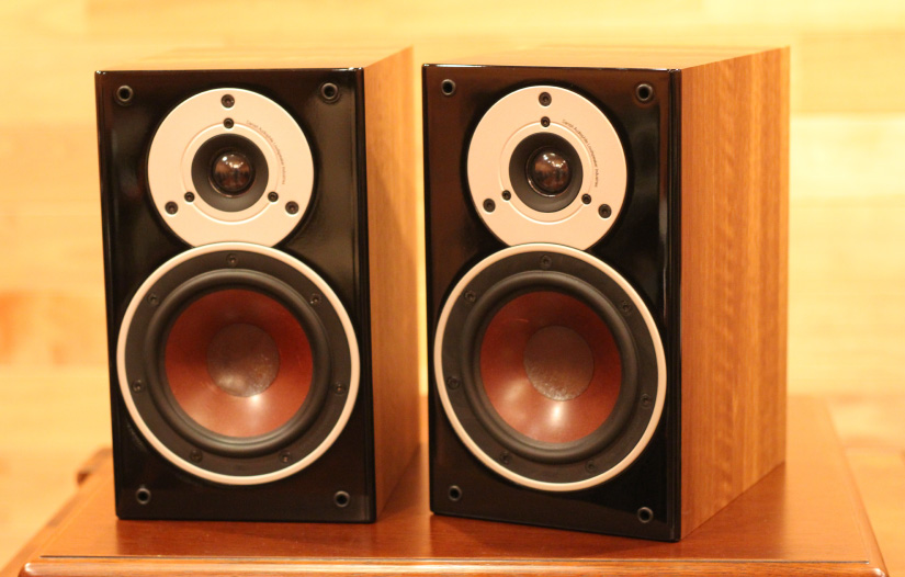 中古品】DALI/スピーカー/ZENSOR 1 (ライトウォールナット ペア) 高級