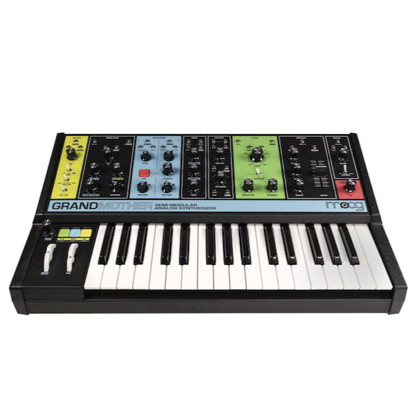 MOOGのシンセサイザー、Grandmotherのご紹介です。