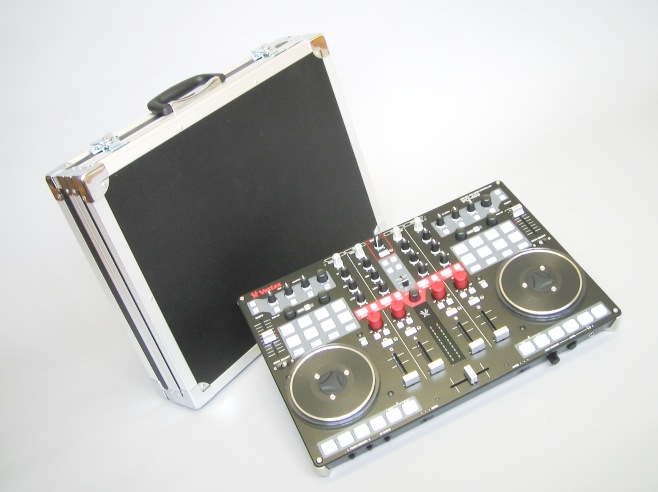 Vestax VCI-300 DJコントローラーセット ハードケース付き Amazon | PC
