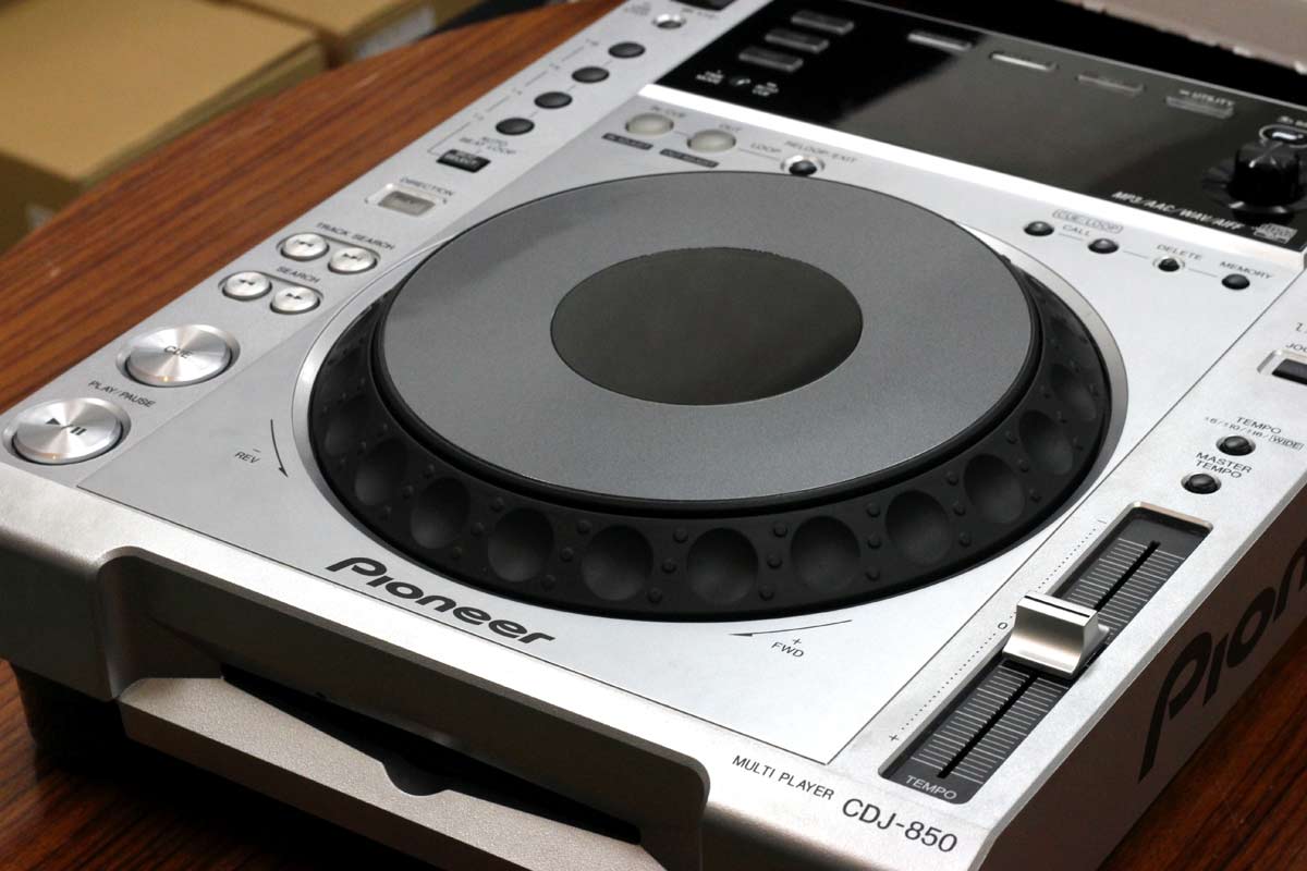中古品】Pioneer DJ/CDJ/CDJ-850(シルバー)のご紹介です。
