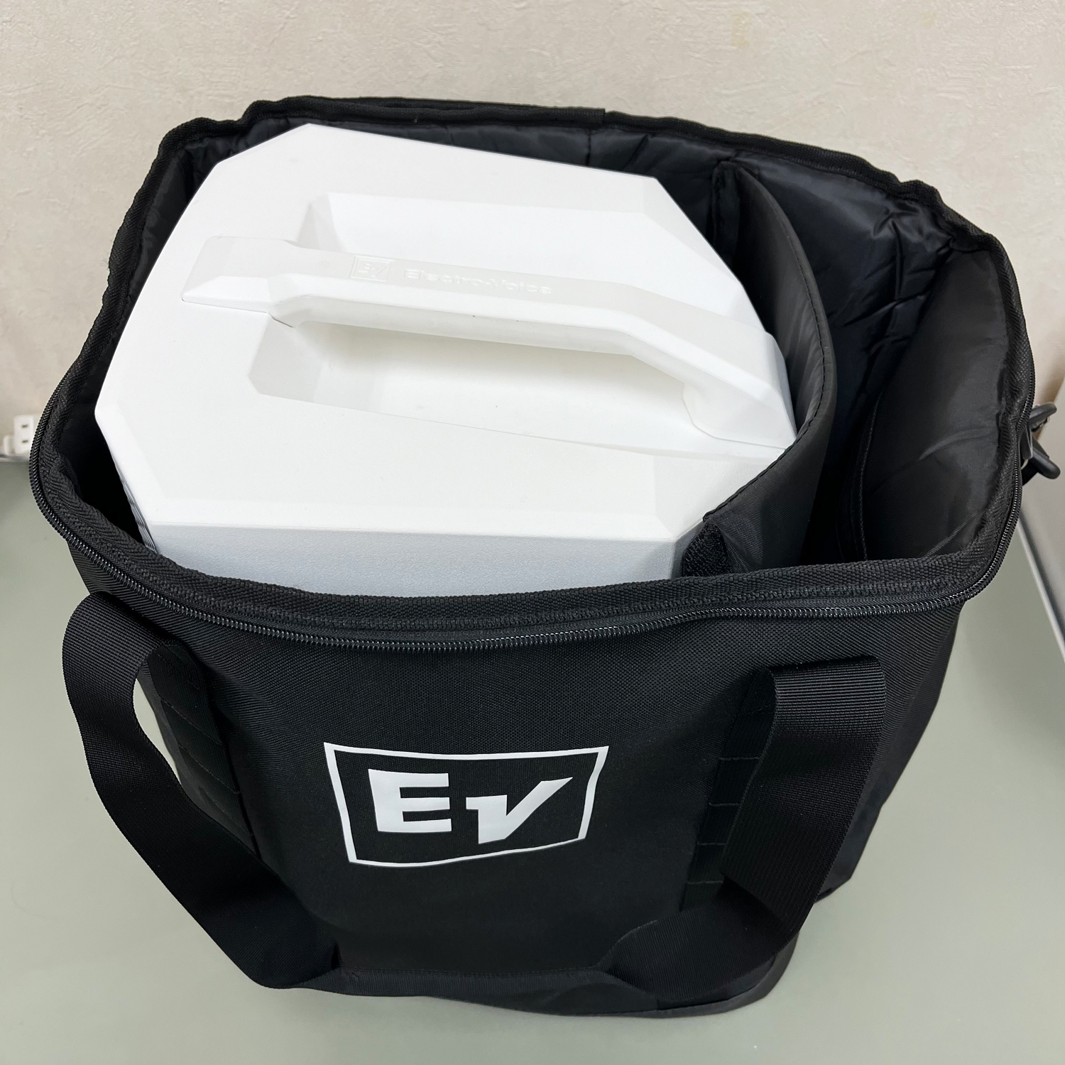 中古品／専用トートバッグ付き！】Electro-Voice/ポータブルPA