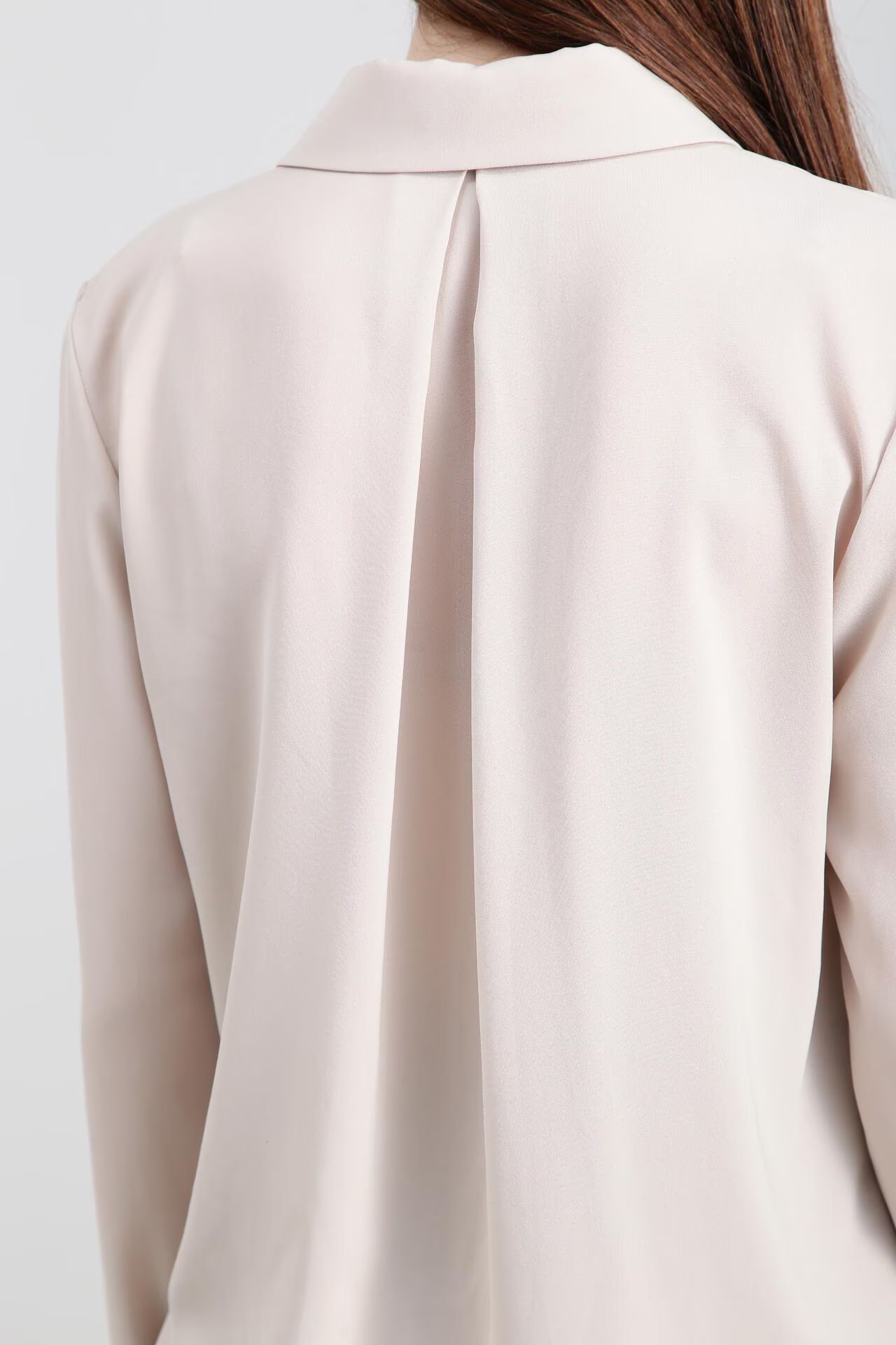 PINKY&DIANNE - ボタンダウンボウタイシャツ (ベージュ