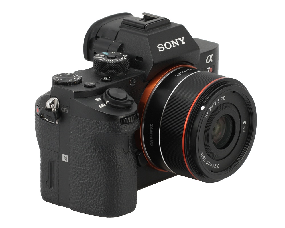 Samyang AF 24 mm f/2.8 FE review - Introduction - LensTip.com