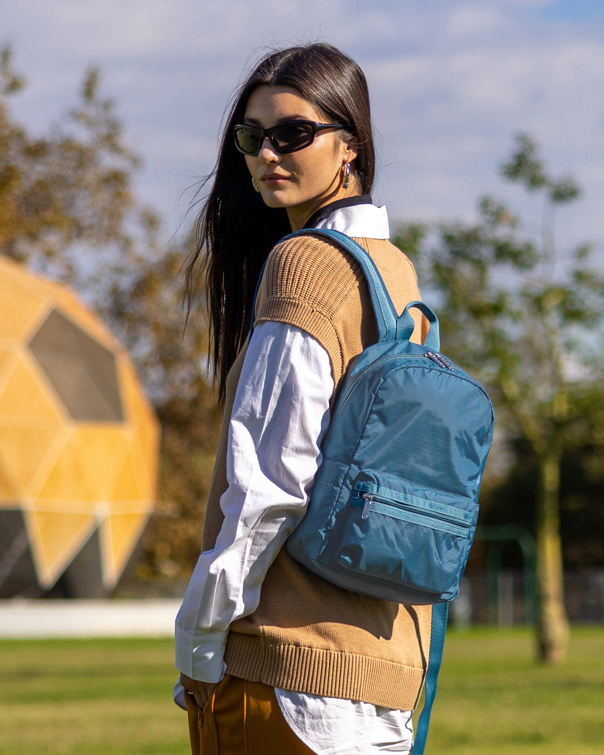 LIGHTEN YOUR WORLD – LeSportsac