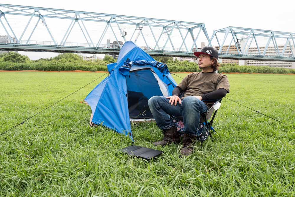 ワークマンのバイク用テント「ミシックツーリングテントAG」設営して