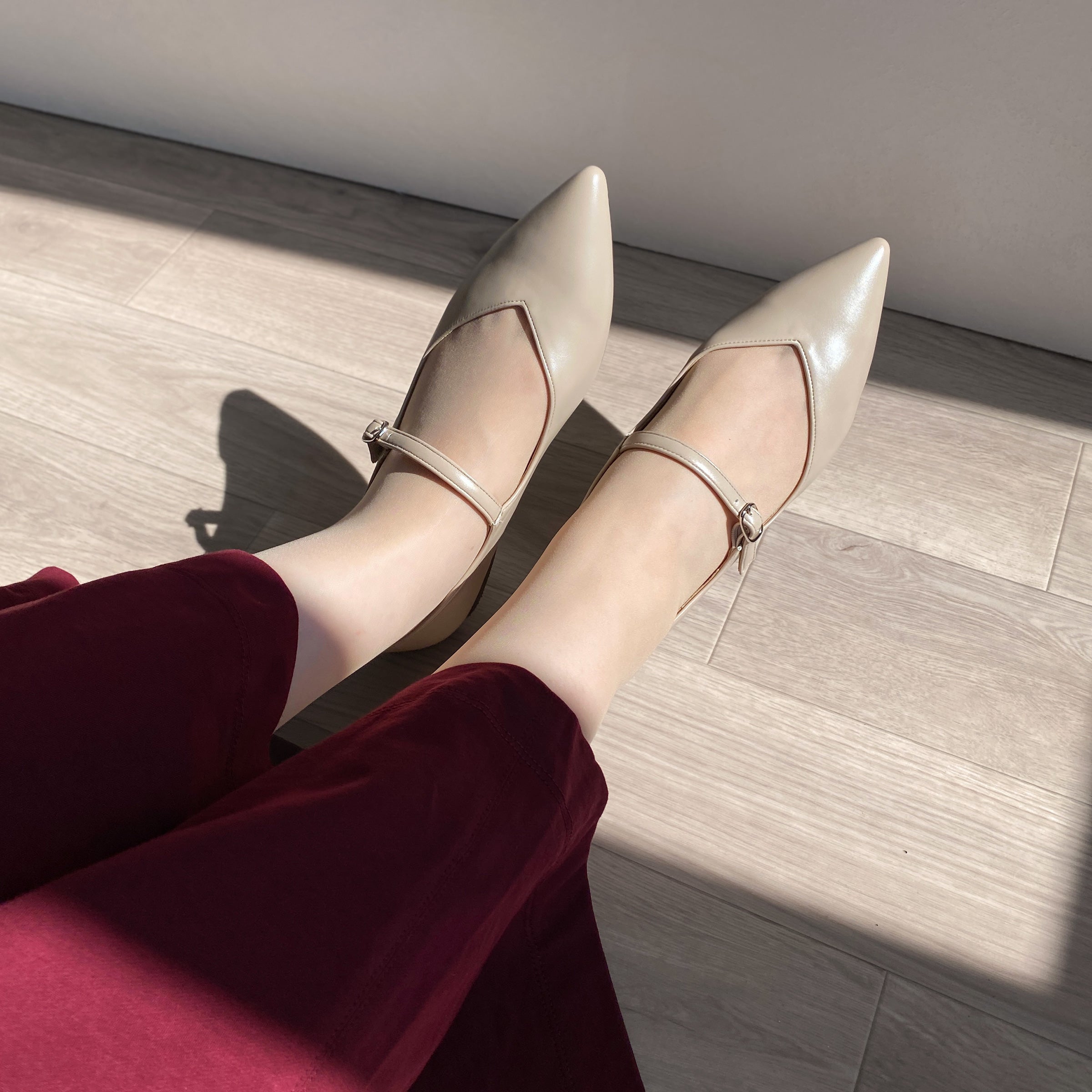 15%OFF：Vカット メリージェーン フラットシューズ（m17018）ベージュ