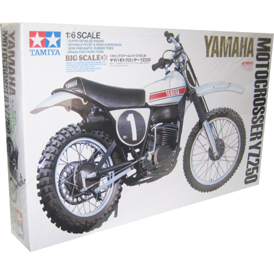 Yamaha Motocrosser YZ250 Tamiya - Machinegun