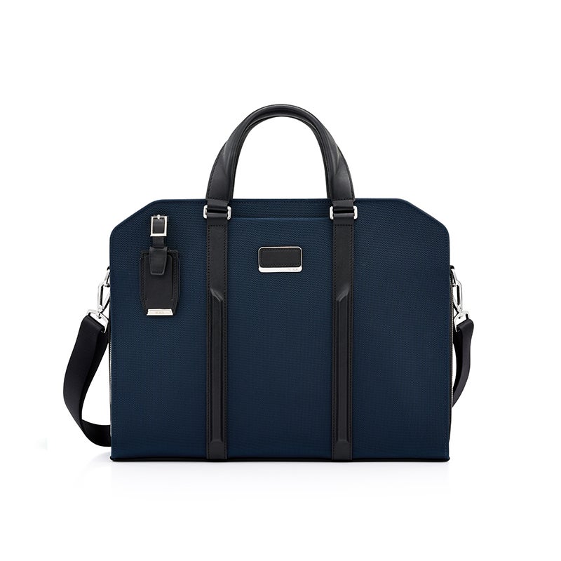 最高のビジネスバッグが誕生！ TUMI〈トゥミ〉の「JARVIS」をスーツや