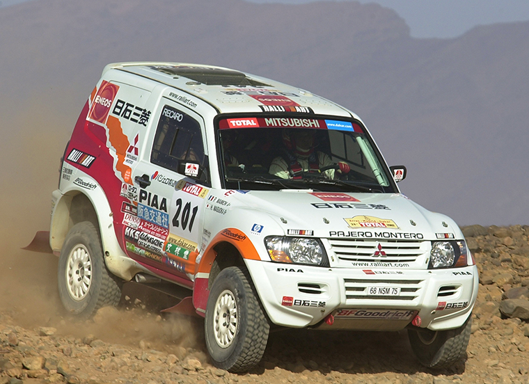 2002 | ダカール・ラリー | モータースポーツ | 三菱自動車のクルマ