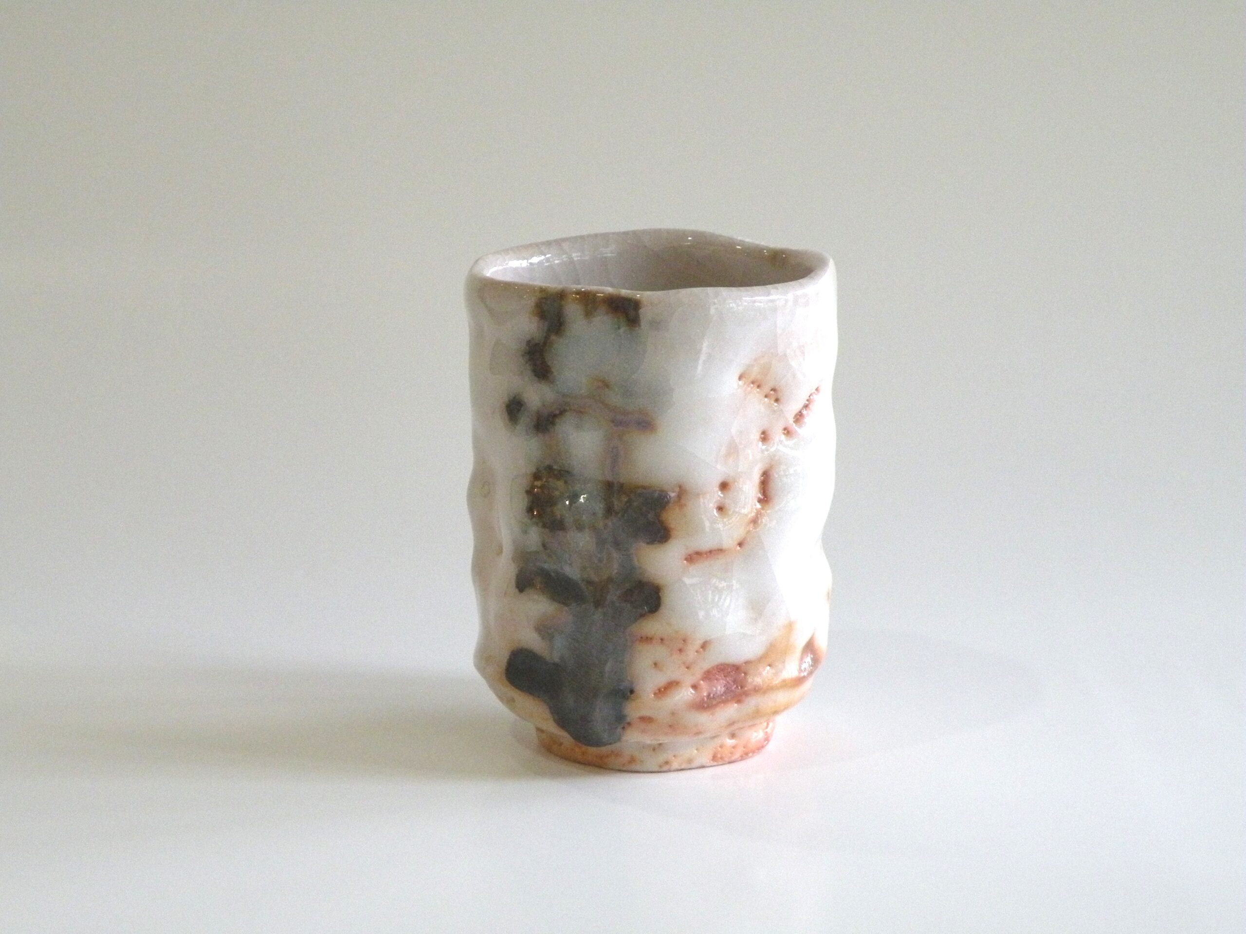 美濃焼伝統工芸品協同組合 | 鼠志野抹茶茶碗