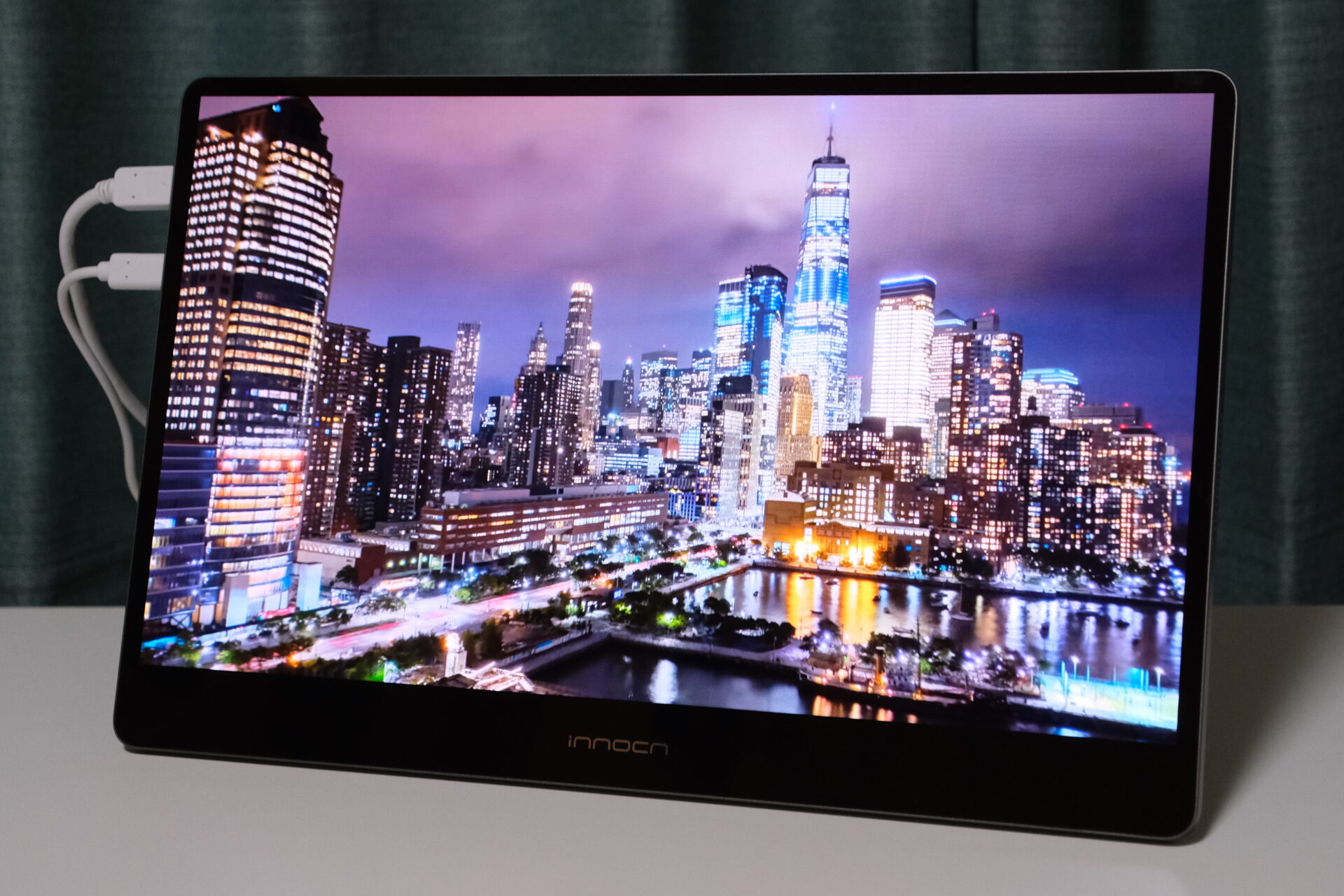 組み立て＆解説】有機EL採用の高画質モバイルモニター「INNOCN 15A1F