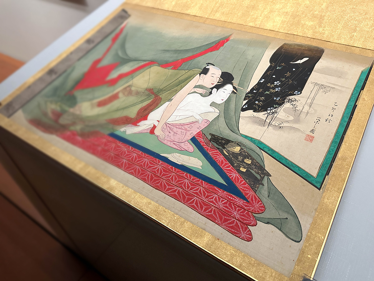 北斎の傑作、歌麿の大作…肉筆春画の名品がずらり ― 京都・細見美術館で